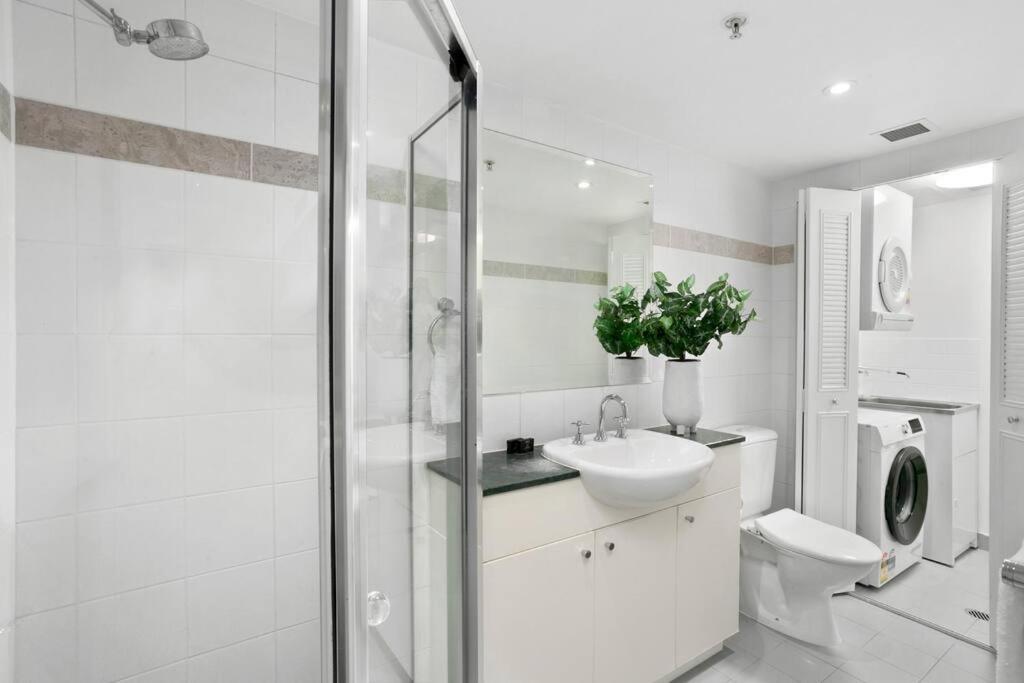 Apartment Help1 - Chatswood Charm Near Station Sydney